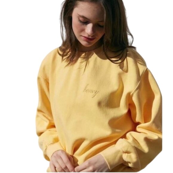 Brandy Melville John Galt yellow honey embroidered crewneck sweatshirt size M - Picture 3 of 8